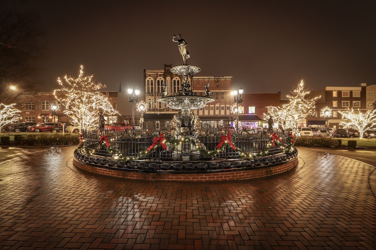 6 Reasons to Visit Bowling Green, KY This Holiday Season