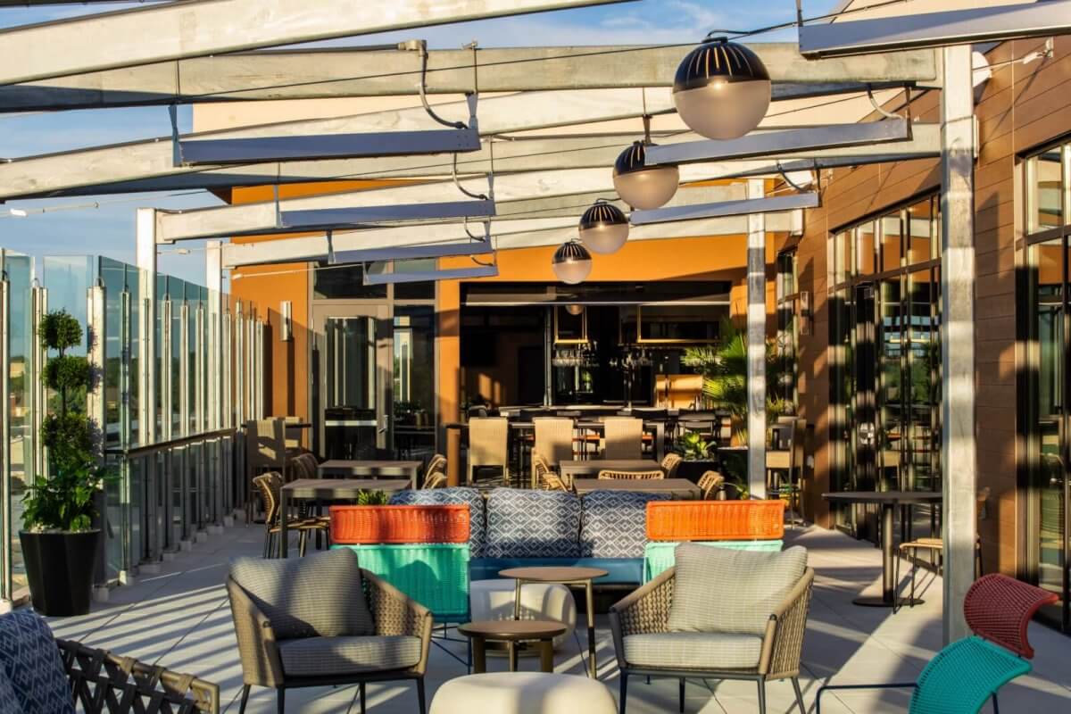 5 Louisville Rooftop Bars for Food & Drinks with a View