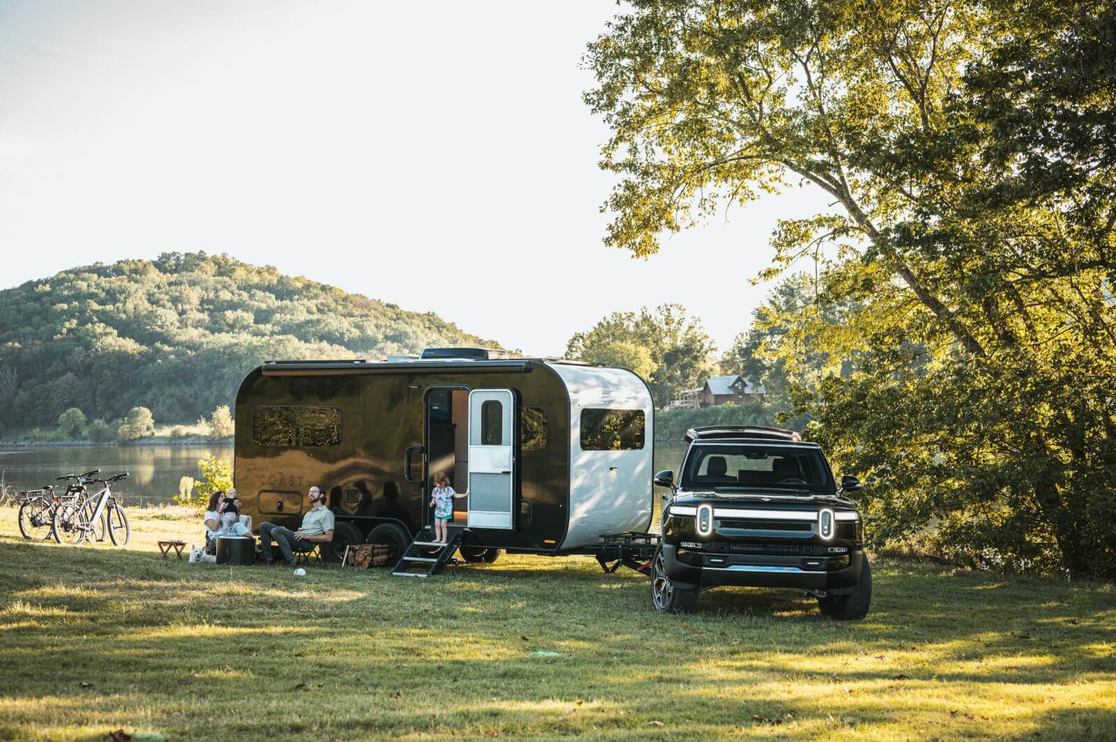 This New Luxury Travel Camper Introduces a New Era of Travel