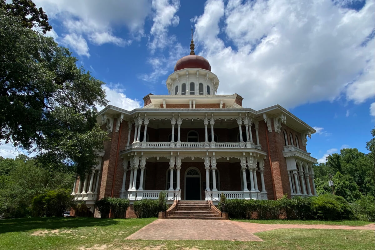 A Weekend in Natchez, MS: Historic Homes, Southern Eats & Vibrant Culture