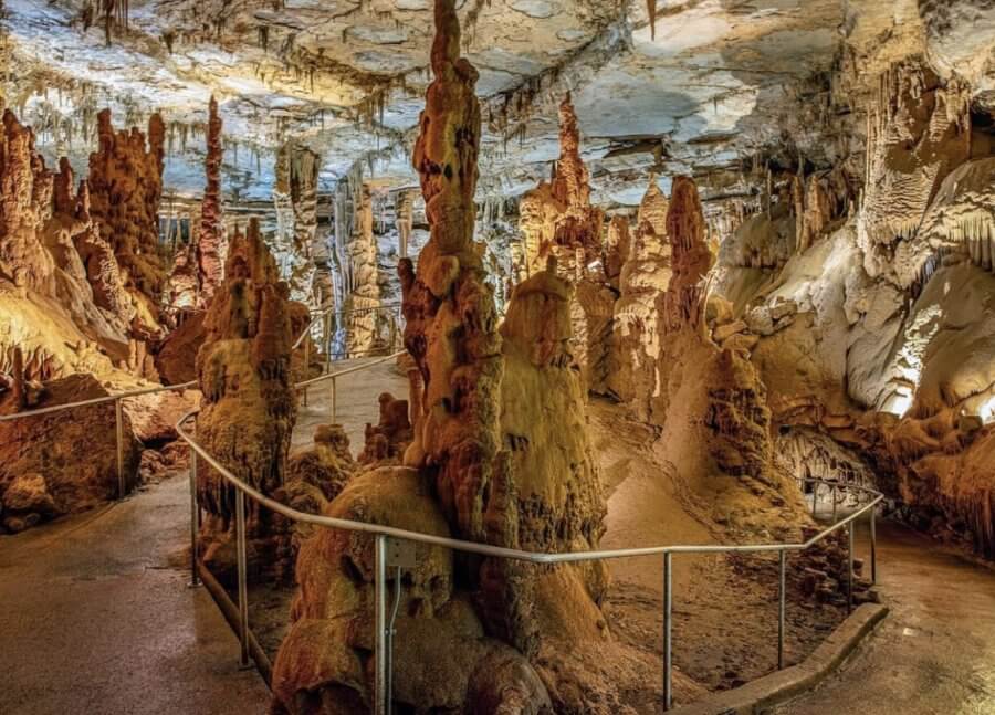 Catherdral Caverns